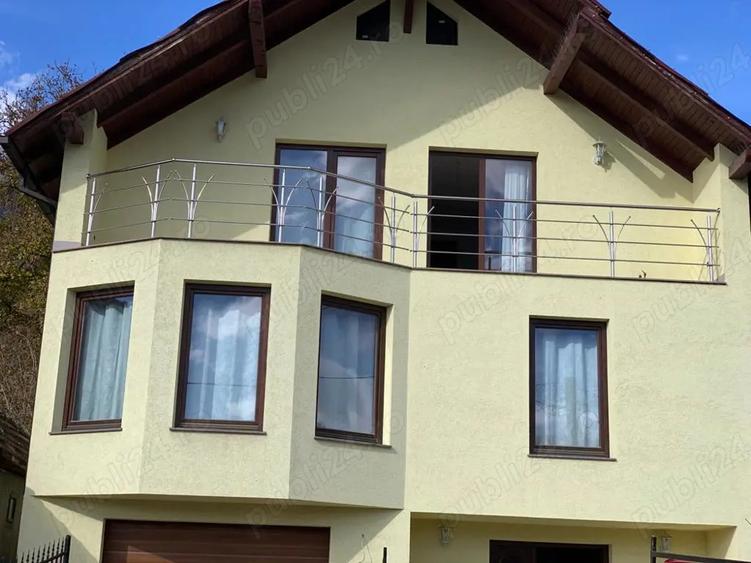 Casă cu 4 camere în Central