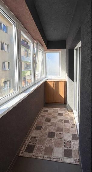 Apartament cu 3 camere decomandat în Florești