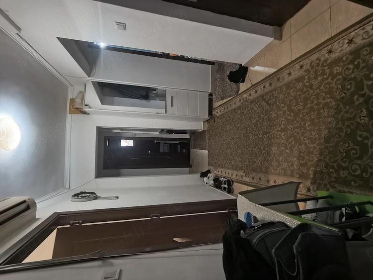 Apartament cu 3 camere decomandat în Canta
