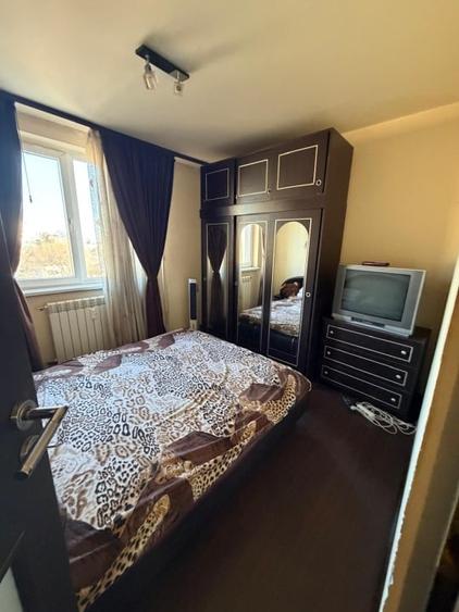 Apartament cu 3 camere decomandat, mobilat în Calea București