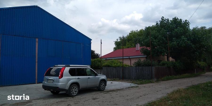 Spațiu comercial, de 800 mp, în Unirea
