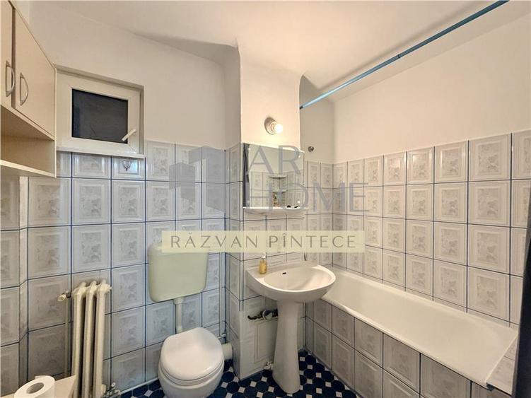 Apartament cu 3 camere decomandat, mobilat în Ultracentral