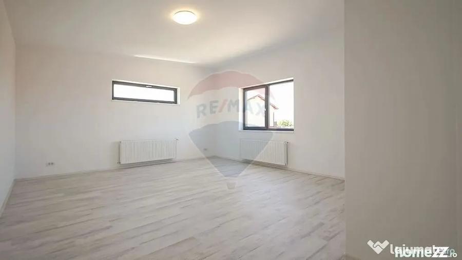 Spațiu comercial, de 320 mp, în Tărlungeni