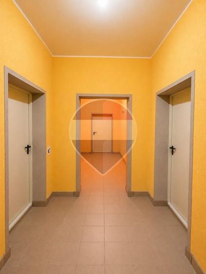 Casă individuală cu 12 camere cu Piscina în Fundeni