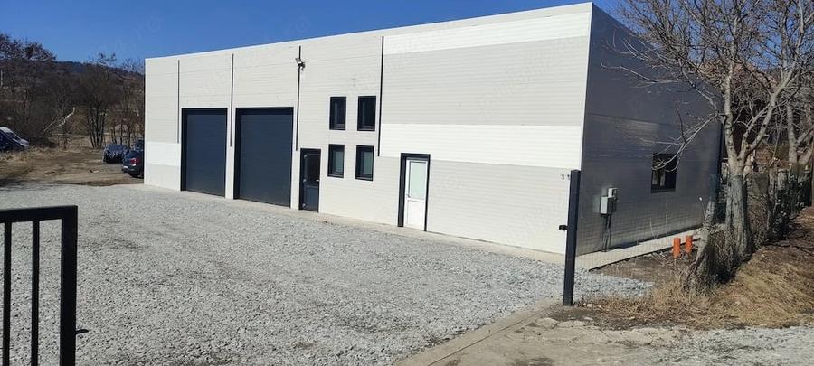 Spațiu comercial, de 250 mp, în Vâlcele
