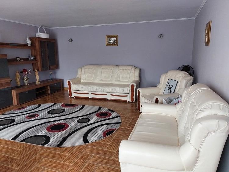 Casă individuală cu 6 camere cu Teren 660 Mp în 1 Mai
