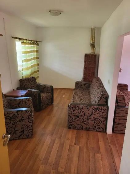 Casă cu 5 camere în Banloc