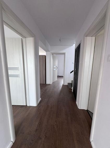 Duplex cu 5 camere cu Canalizare în Moșnița Nouă