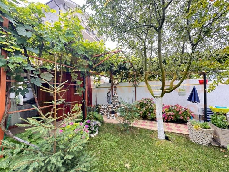 Duplex cu 5 camere cu Canalizare în Mamaia-Sat