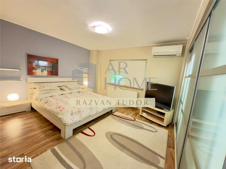 Apartament cu 3 camere decomandat în Democrației