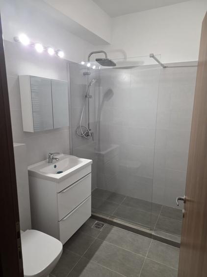 Apartament cu 3 camere decomandat, mobilat în Pipera