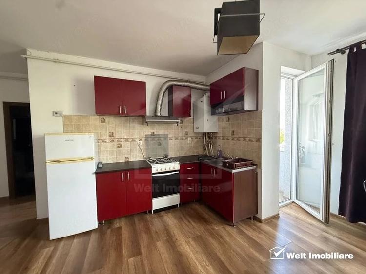 Apartament cu 3 camere decomandat în Florești