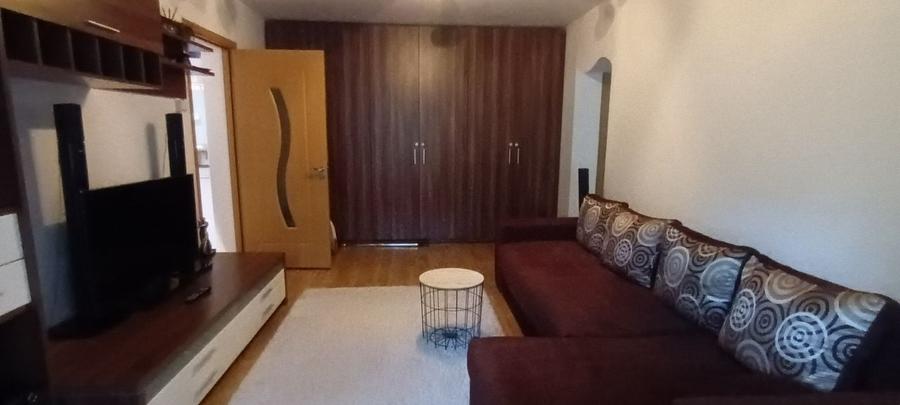 Apartament cu 2 camere semidecomandat în Brazda lui Novac