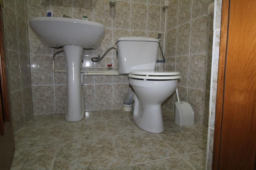 Apartament cu 3 camere decomandat în 9 Mai