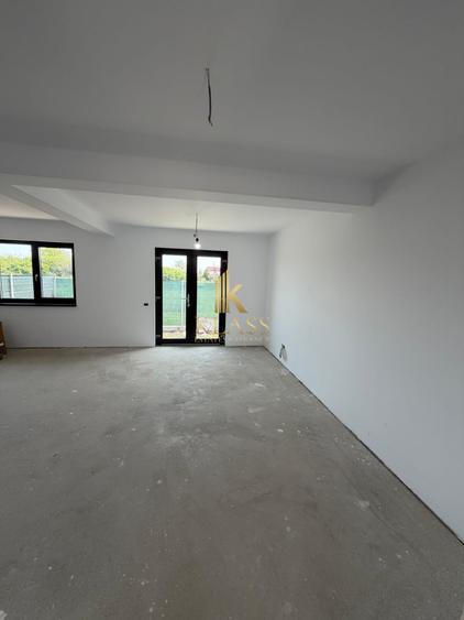 Duplex cu 4 camere cu Teren 305 Mp în Măgurele