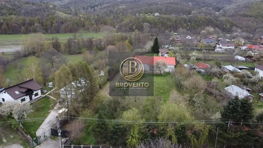 Casă individuală cu 12 camere cu Piscina în Central