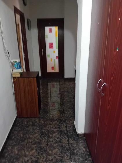 Apartament cu 4 camere decomandat în Exterior Vest