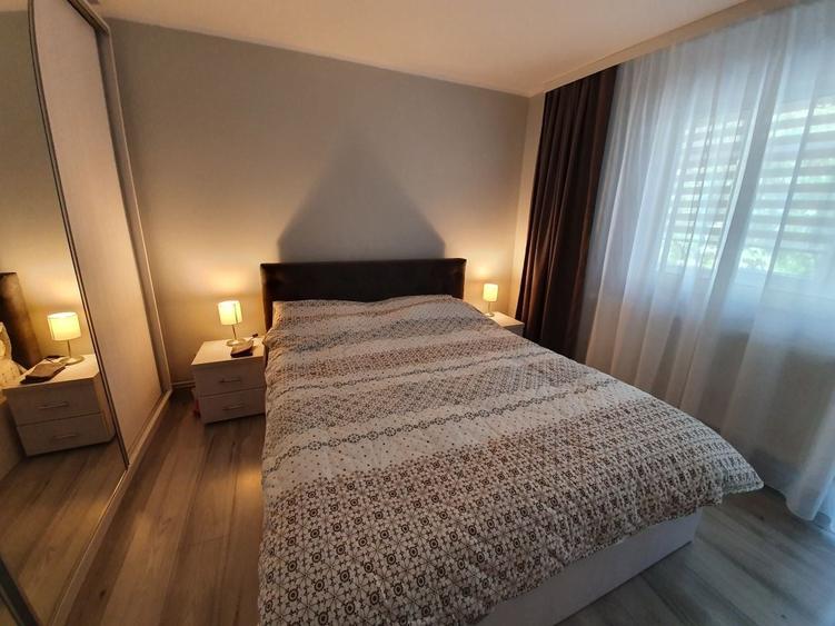 Apartament cu 3 camere decomandat în Negru Vodă
