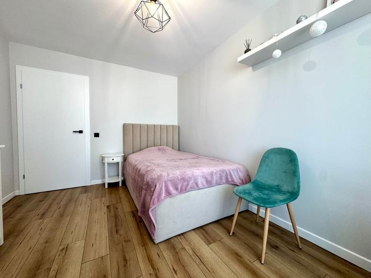 Apartament cu 3 camere semidecomandat, mobilat în Grigorescu