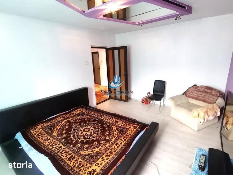 Apartament cu 3 camere decomandat în Vest