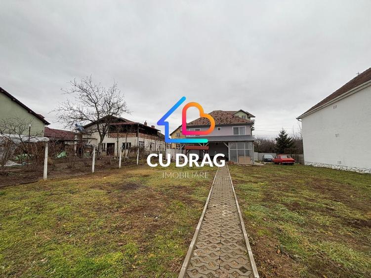 Casă cu 7 camere cu Canalizare în Calea Dumbrăvii
