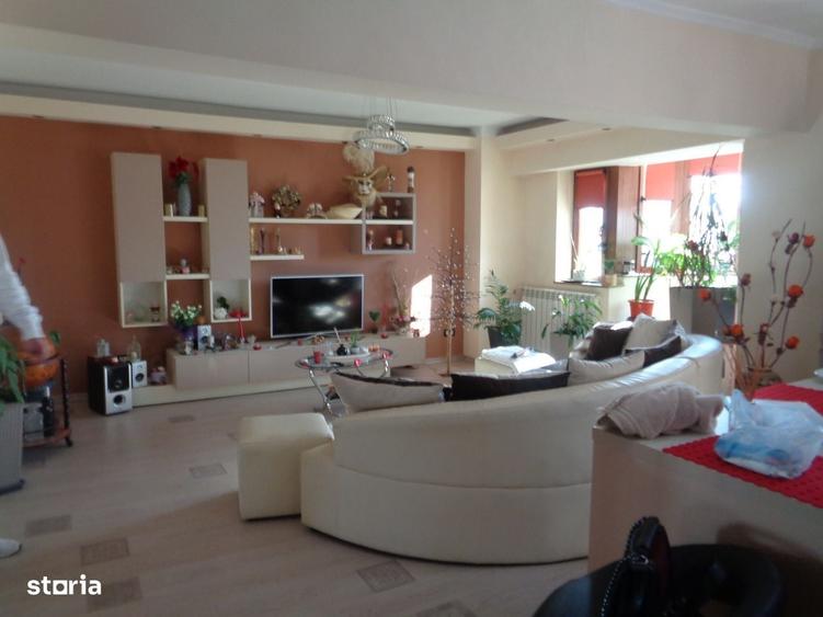 Apartament cu 2 camere în Intim