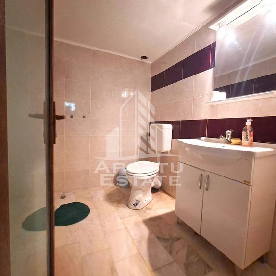 Casă cu 5 camere în Vladimirescu