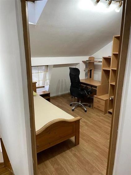 Apartament cu 4 camere decomandat, mobilat în Vasile Aaron