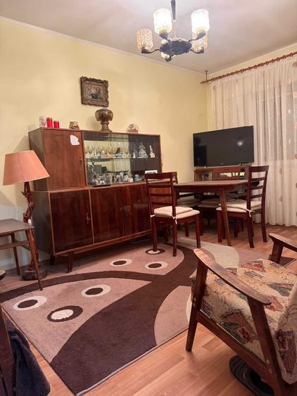 Apartament cu 3 camere decomandat în Giurgiului