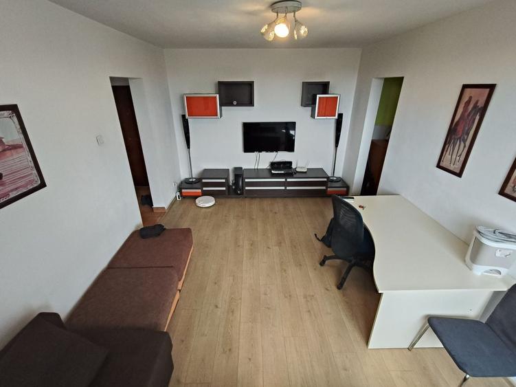 Apartament cu 2 camere semidecomandat, mobilat în Tineretului