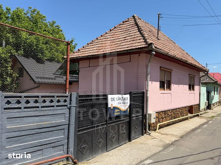 Casă cu 3 camere cu Canalizare în Rășinari