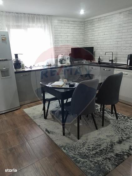Casă cu 4 camere în Albești