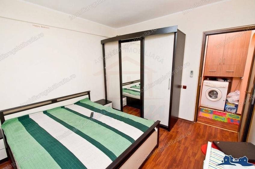 Apartament cu 2 camere decomandat în Micro 20