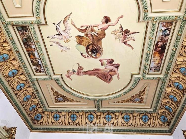 Casă cu 8 camere cu Teren 550 Mp în Titulescu