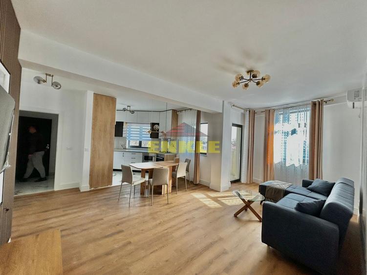 Apartament cu 2 camere decomandat în Central