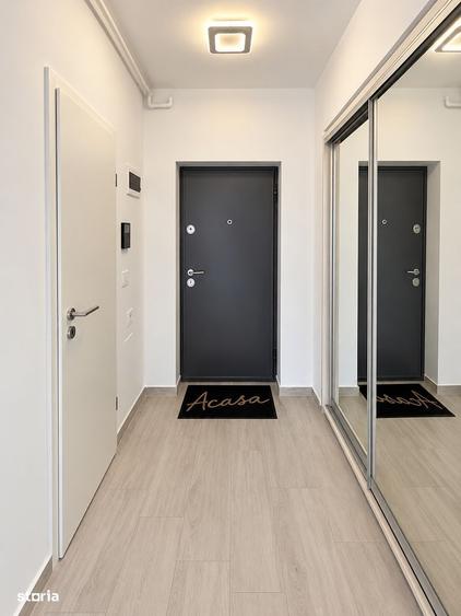 Apartament cu 3 camere decomandat în Tractorul