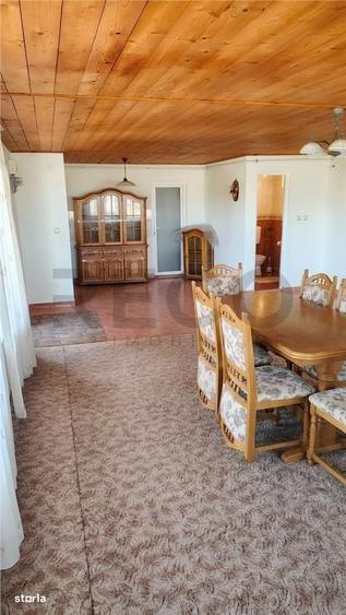 Casă cu 4 camere în Livada de Bihor
