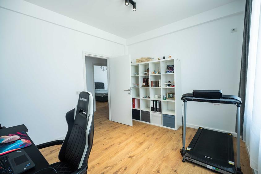 Casă cu 4 camere în Tunari