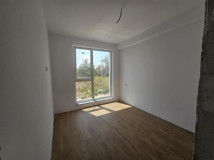 Apartament cu 3 camere decomandat în Păcurari