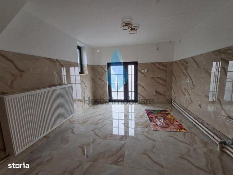 Casă cu 8 camere cu Canalizare în Viticultori