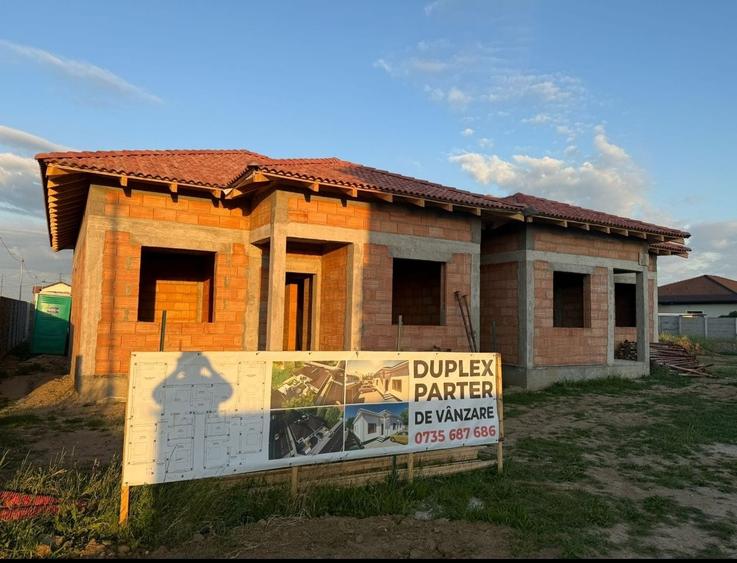 Casă cu 4 camere cu Teren 325 Mp în Giroc