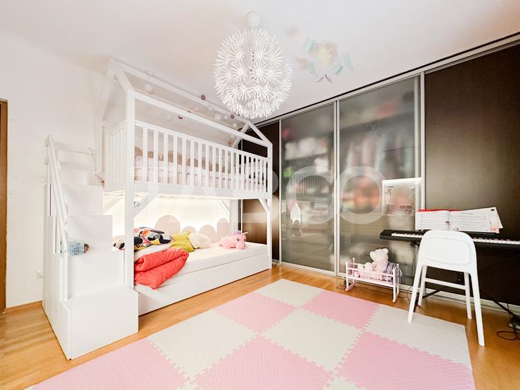Apartament cu 3 camere semidecomandat, mobilat în Andrei Mureșanu