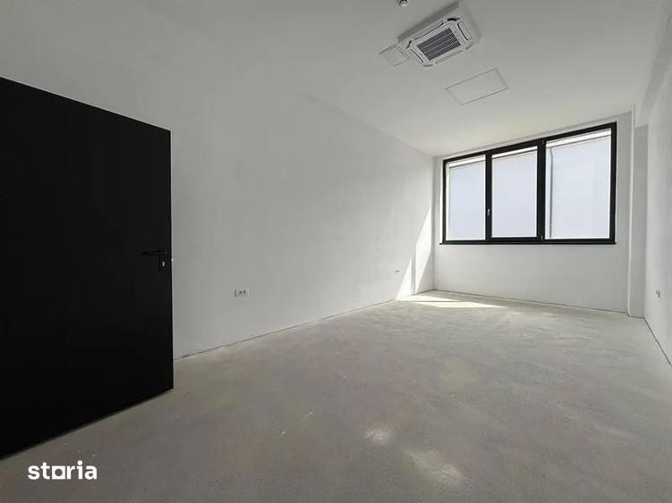 Spațiu comercial, de 1 mp, în Central