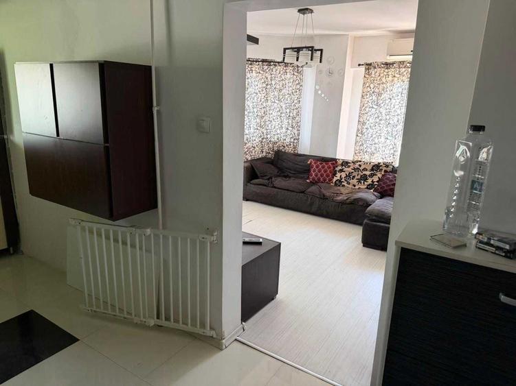 Apartament cu 3 camere decomandat în Traian