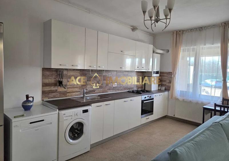 Apartament cu 3 camere semidecomandat, mobilat în Străulești