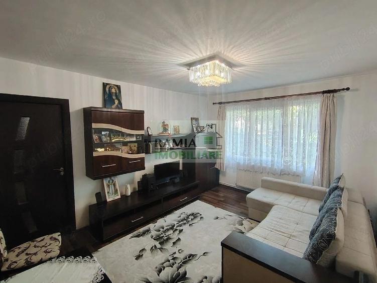 Apartament cu 2 camere semidecomandat, mobilat în Astra