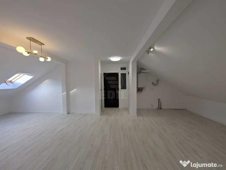 Apartament cu 4 camere semidecomandat în Florești