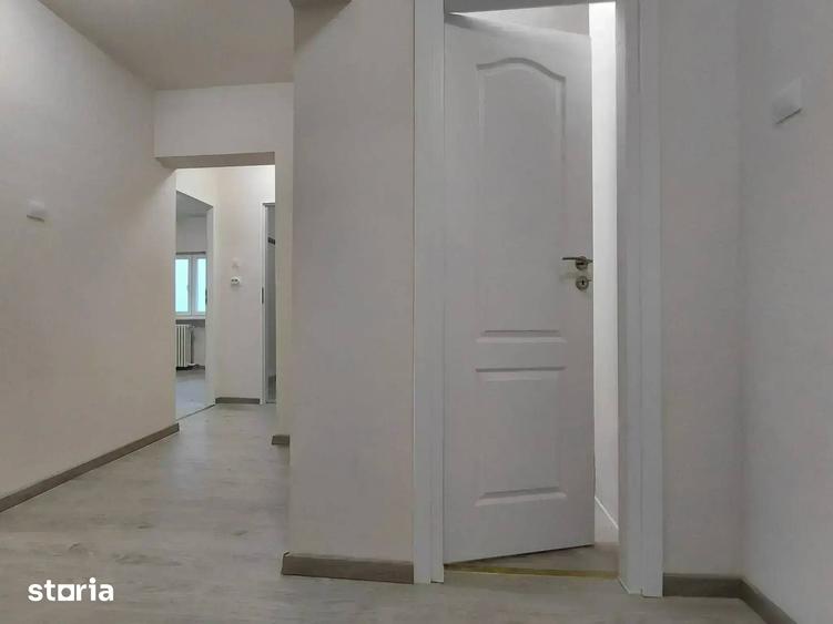 Apartament cu 3 camere decomandat în Ferentari