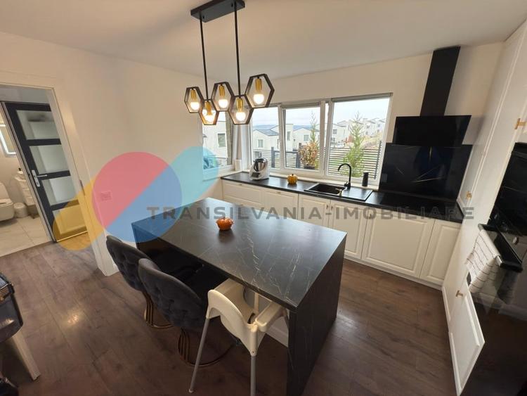 Duplex cu 4 camere cu Canalizare în Dezmir