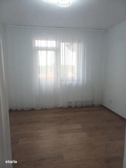 Apartament cu 2 camere decomandat în Turnișor